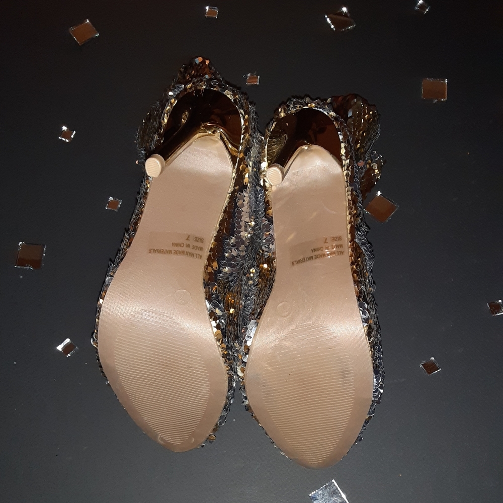 Silver and gold sequin booties - Picture 2 of 4